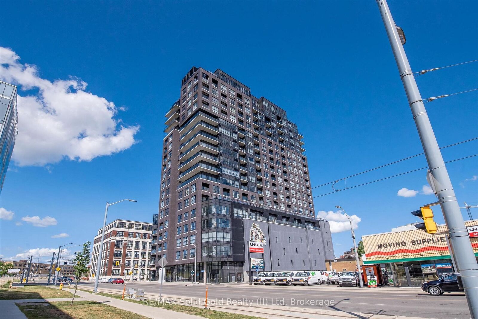 Property Photo:  1 Victoria Street S 1807  ON N2G 0B5 