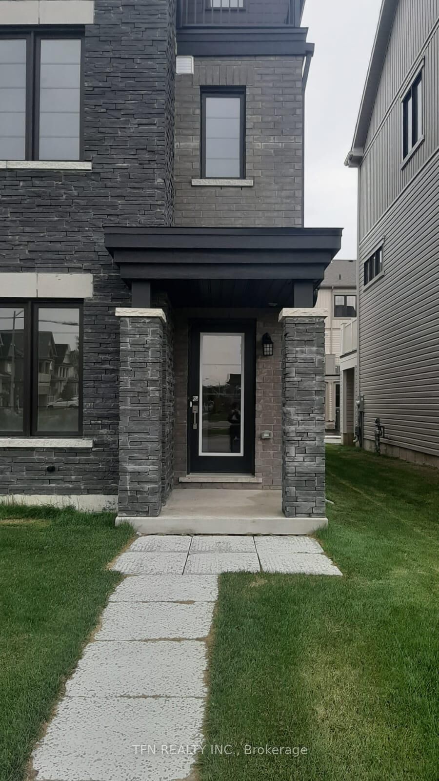 Property Photo:  215 Melody Lane  ON L3B 0L2 