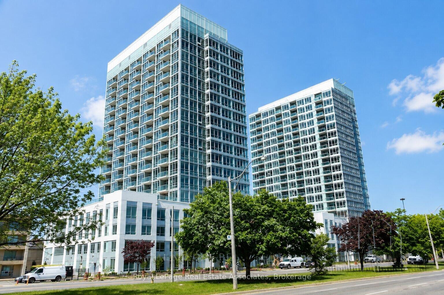 Property Photo: 1910 Lake Shore Boulevard W 1501 ON M6S 1A2
