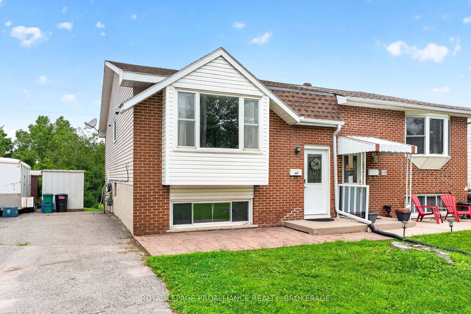 Property Photo: 117 Wycliffe Crescent ON K7K 6B3