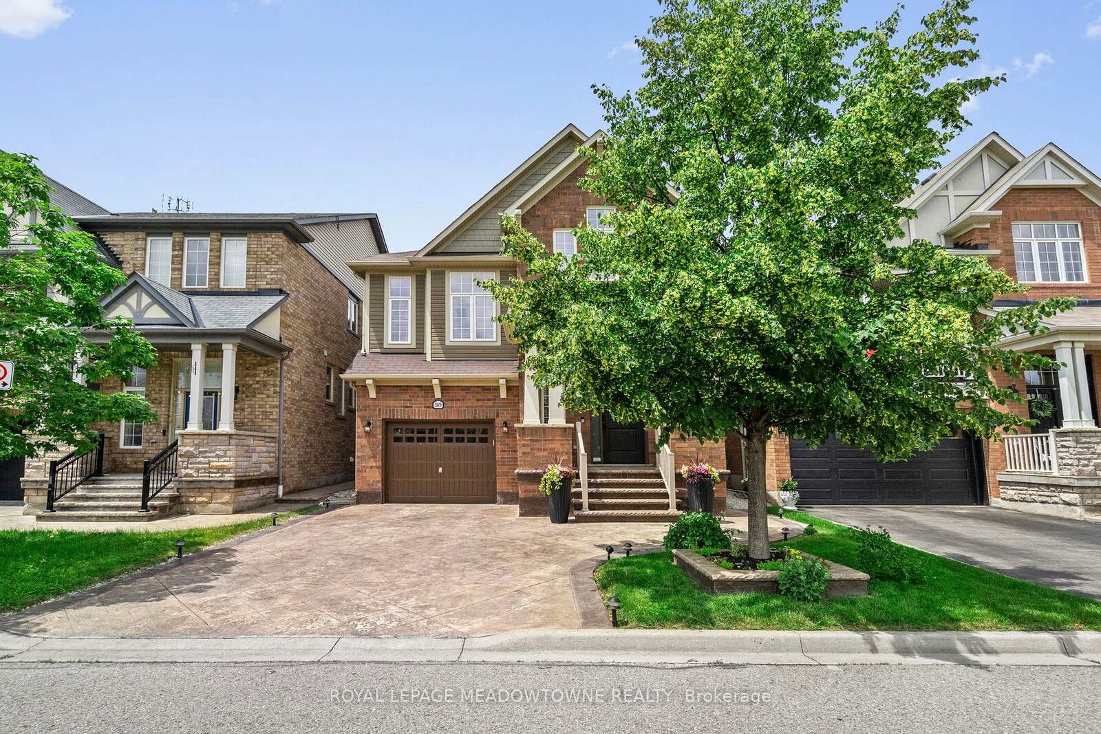 Property Photo: 589 Bartleman Terrace ON L9T 6Z4