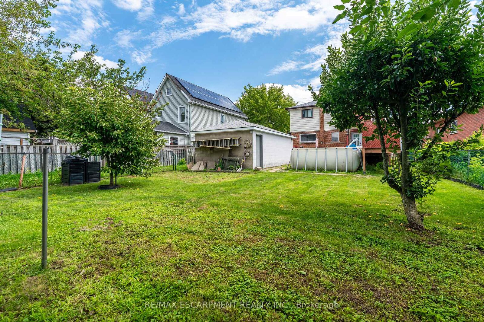 Property Photo: 374 Upper Wentworth Street W ON L9A 4T5