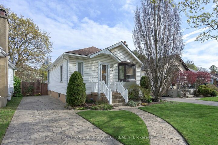 Property Photo:  1316 Langmuir Avenue  ON N5W 2G6 