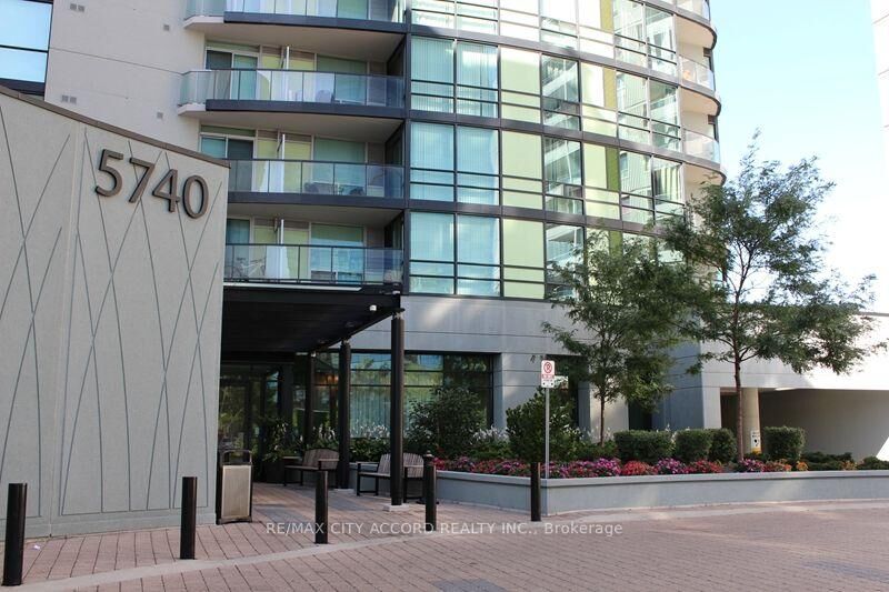 Property Photo: 5740 Yonge Street 507 ON M2M 0B1