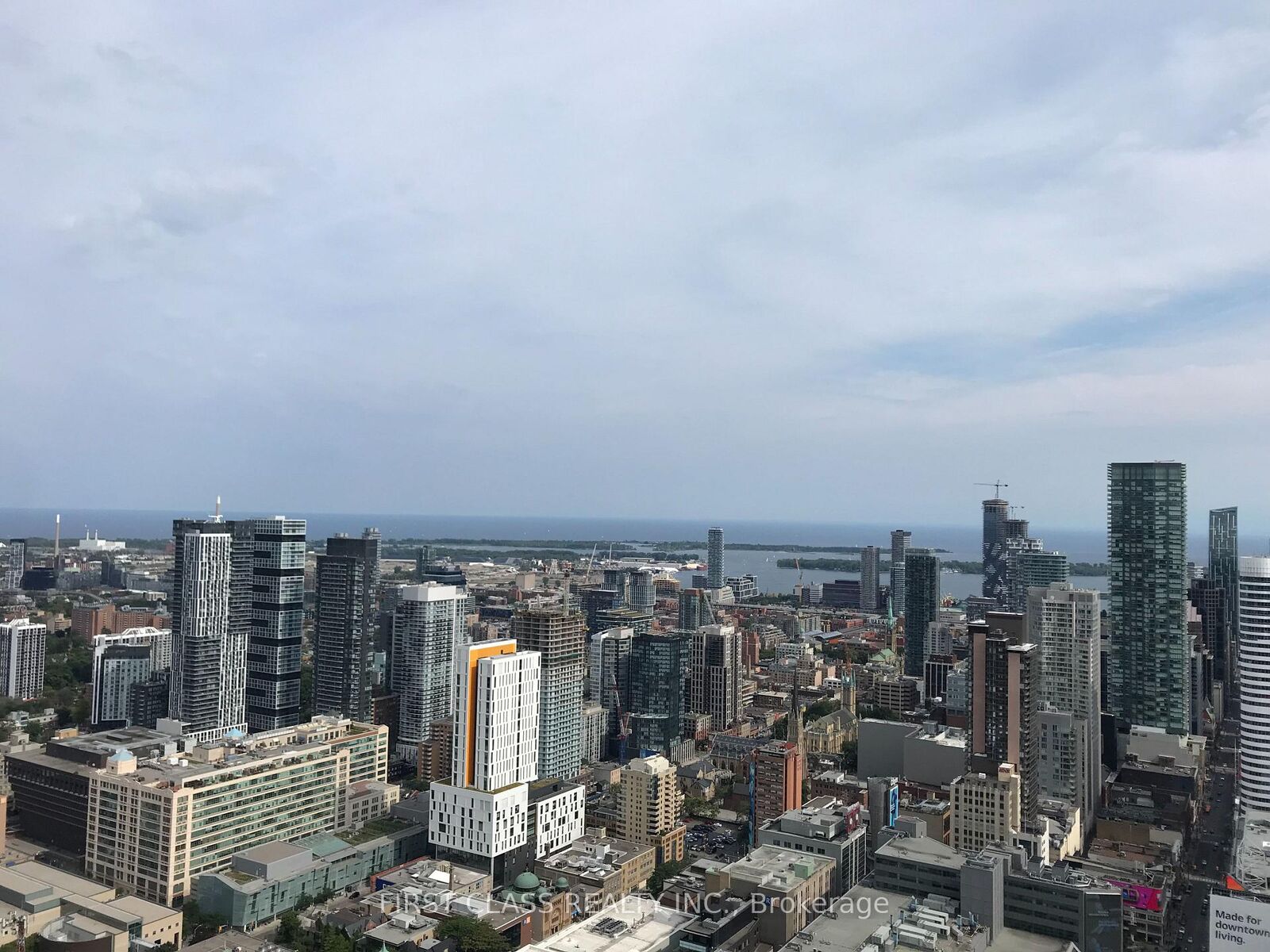 Property Photo:  386 Yonge Street 5102  ON M5B 0A5 