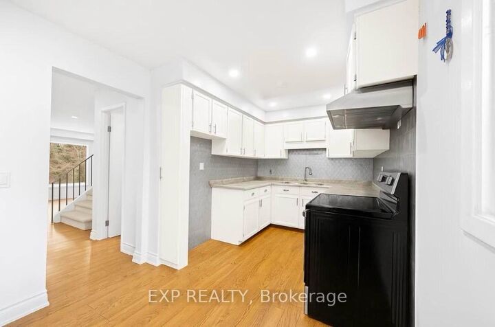 Property Photo: 122 Royal Palm Drive ON L6Z 1P7
