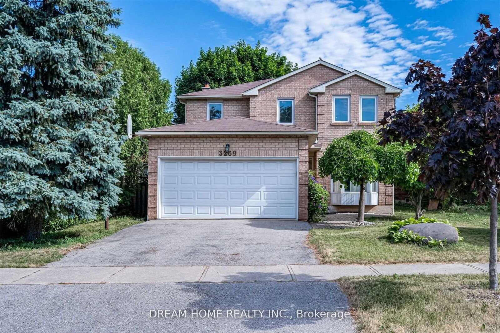 Property Photo: 3269 Magwood Road Lower ON L5L 5G6