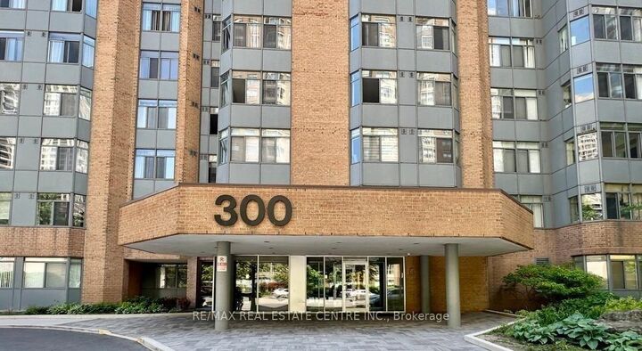 Property Photo: 300 Webb Drive 1515 ON L5B 3W3