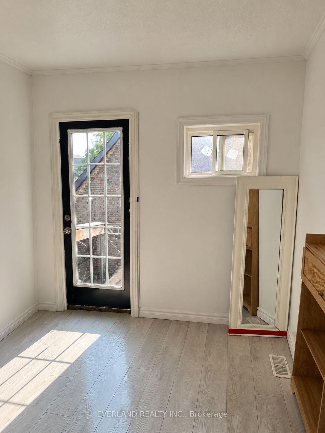 Property Photo:  850 Bathurst Street 301  ON M5R 3G1 