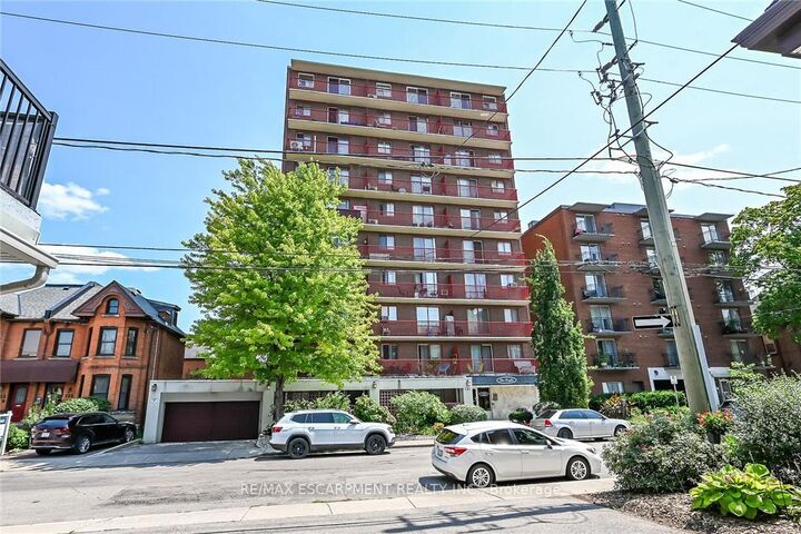 141 Catharine Street S 1004 — photo 1