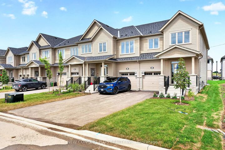 98 Sanderson Drive N — photo 1
