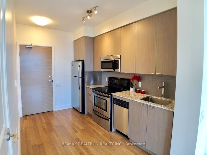 Property Photo:  23 Sheppard Avenue E 1208  ON M2N 0C8 
