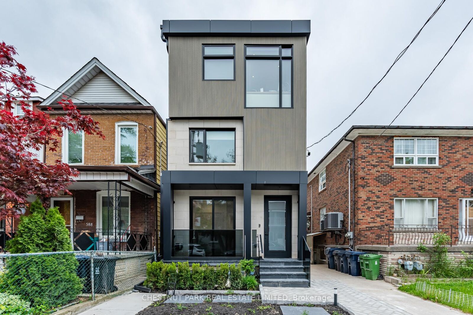 Property Photo:  594 Concord Avenue Lower  ON M6H 2R1 