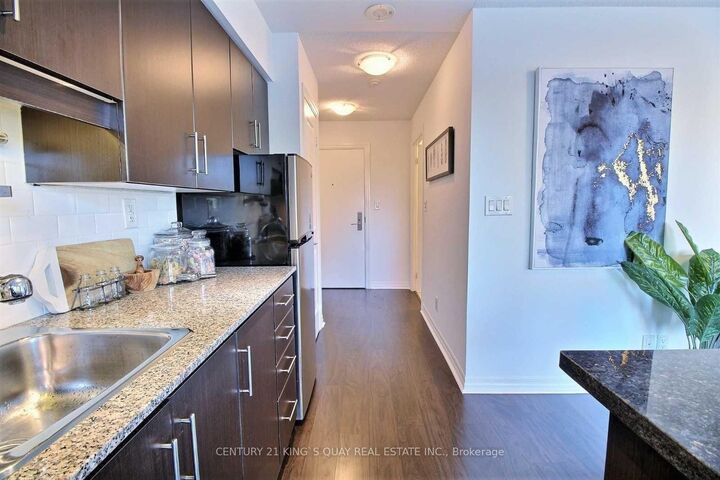 Property Photo:  2035 Sheppard Avenue E 218  ON M2J 0A8 