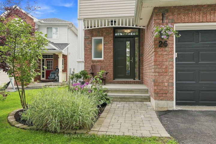 Property Photo:  26 Milner Downs Crescent  ON K2M 2S3 