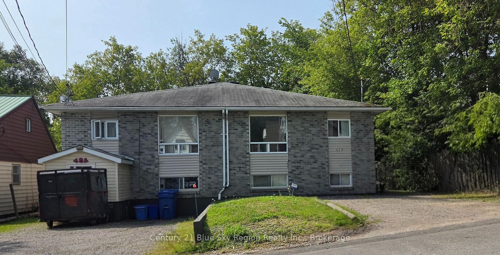 Property Photo: 429 Dudley Avenue ON P1B 7A6