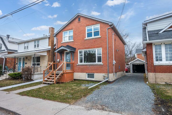 Property Photo:  78 Regent Street  ON K7L 4J7 