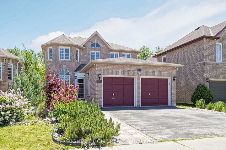 127 Humberland Drive — photo 1