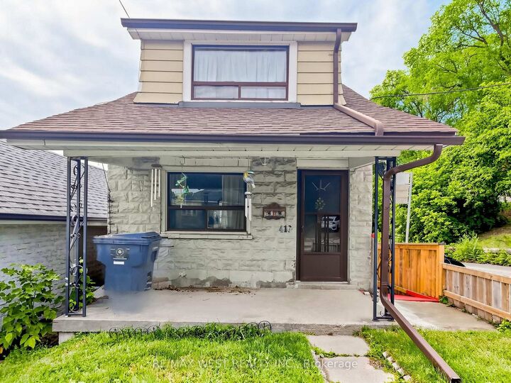 410 Silverthorn Avenue — photo 1