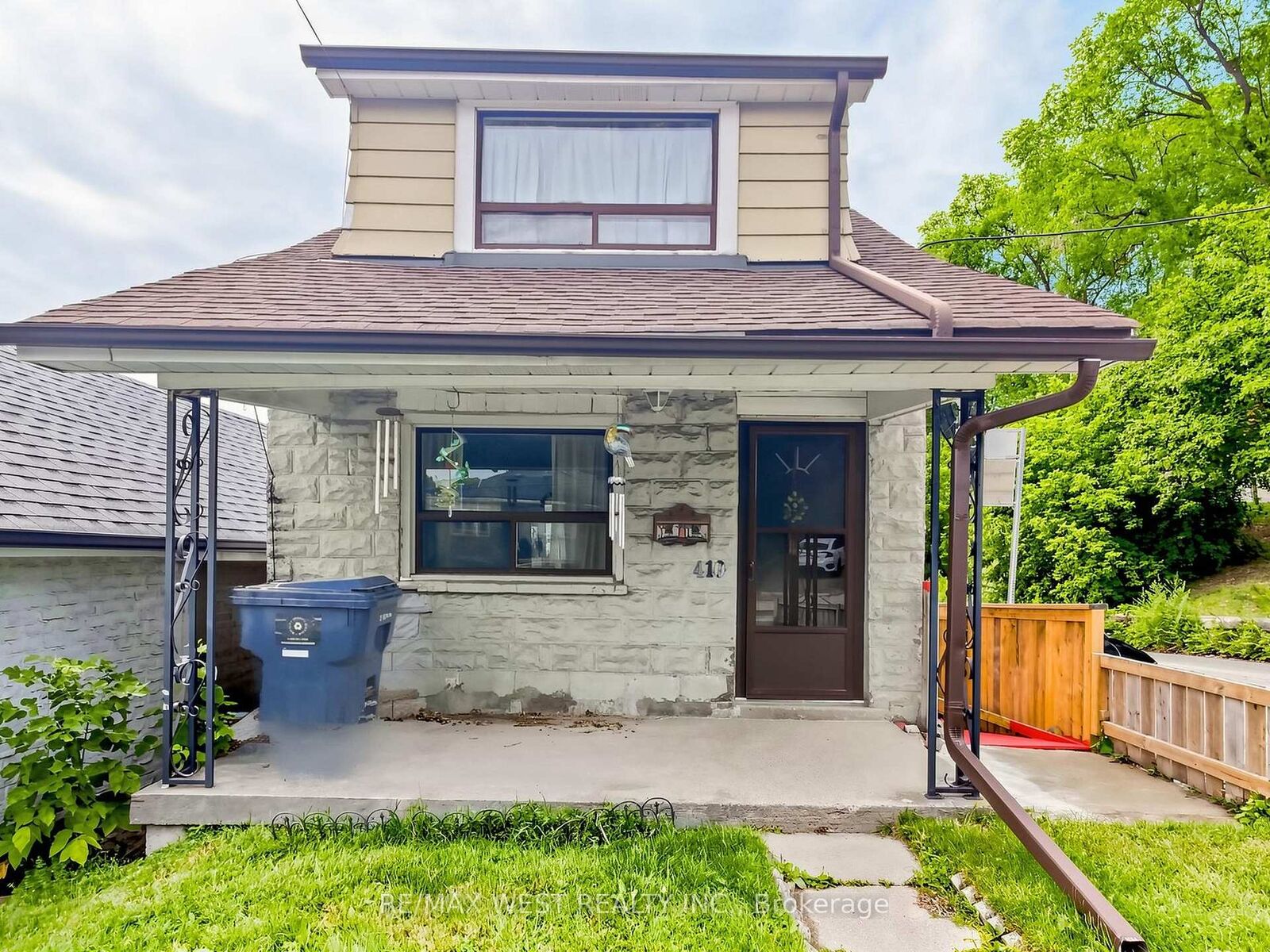 Property Photo: 410 Silverthorn Avenue ON M6M 3H2