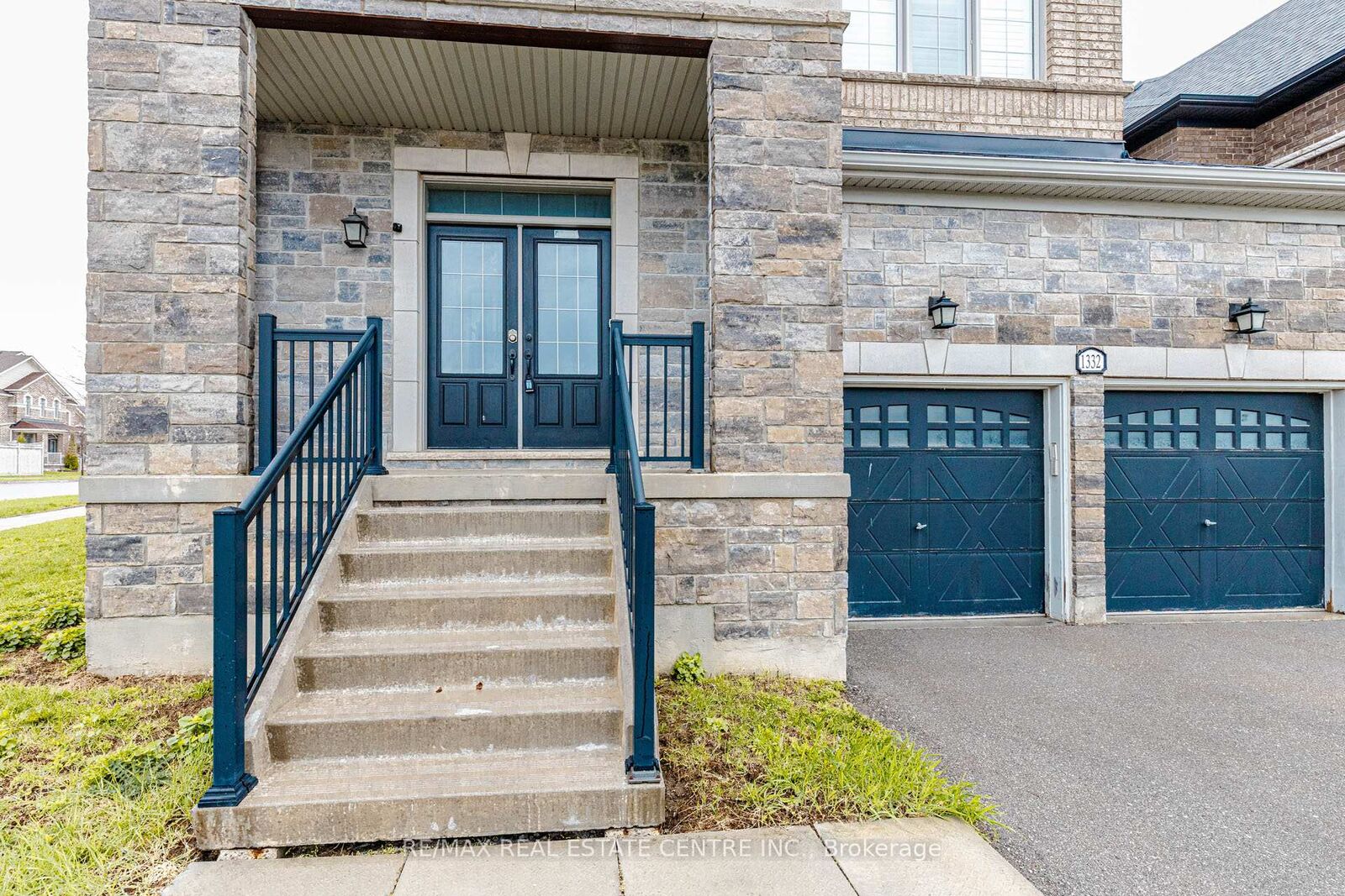 Property Photo:  1332 Blackmore Street  ON L9S 0J8 