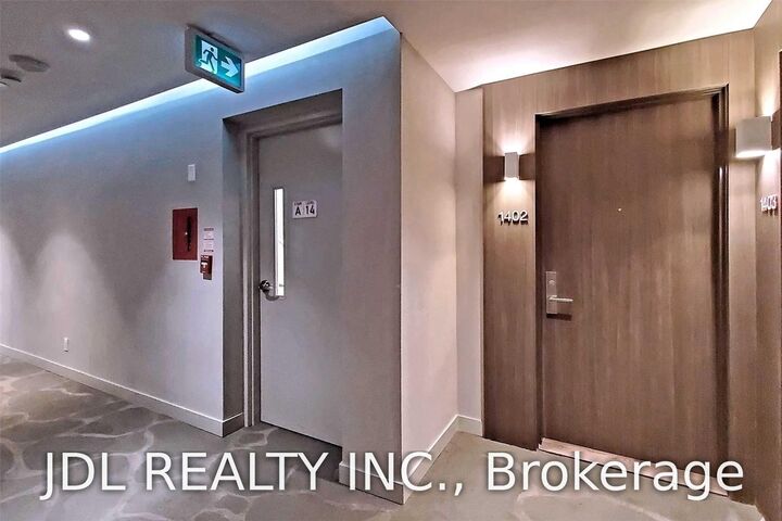 Property Photo:  185 Roehampton Avenue 1402  ON M4P 1R4 