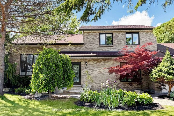 Property Photo: 32 Brawton Drive N ON L7E 0E1