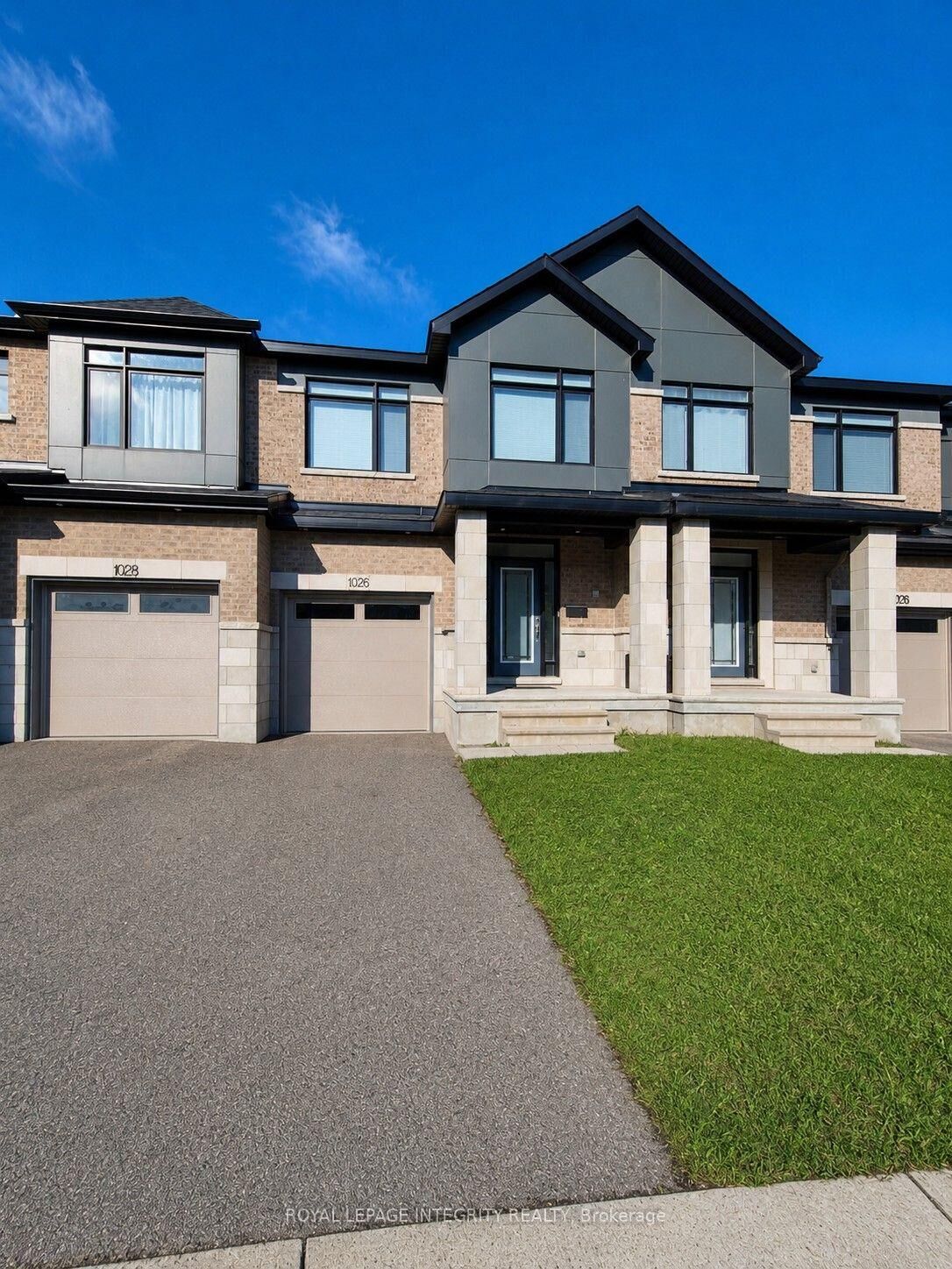 Property Photo: 1026 Hydrangea Avenue ON K4M 0K8