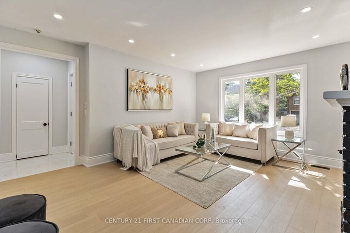Property Photo: 122 Windsor Crescent ON N6C 1V8