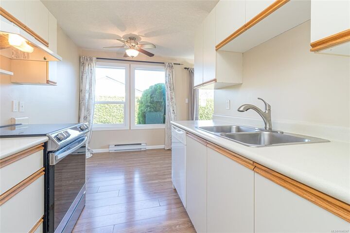 Property Photo: 435 Morison Ave #104 BC V9P 2M7