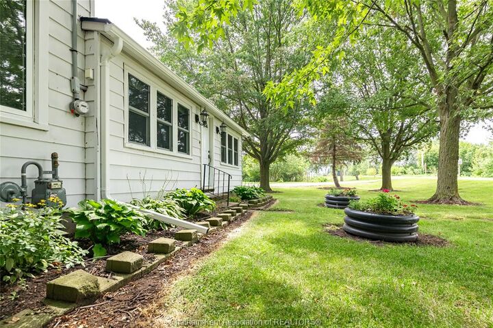 Property Photo: 22589 Merlin Road ON N0P 1W0