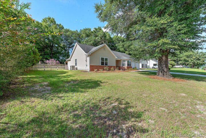 Property Photo: 107 Blackhawk Drive AL 36322