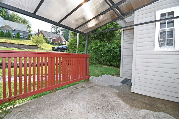 Property Photo:  95 Long Dr  PA 15241 