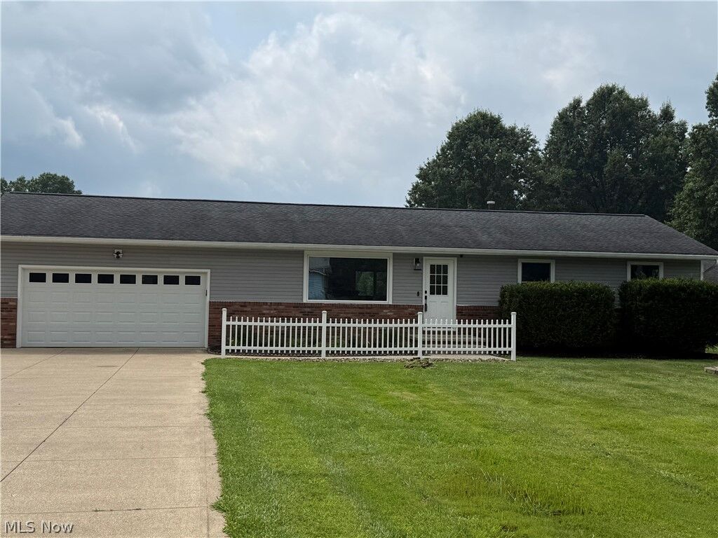 Property Photo: 4828 Waterloo Road OH 44201