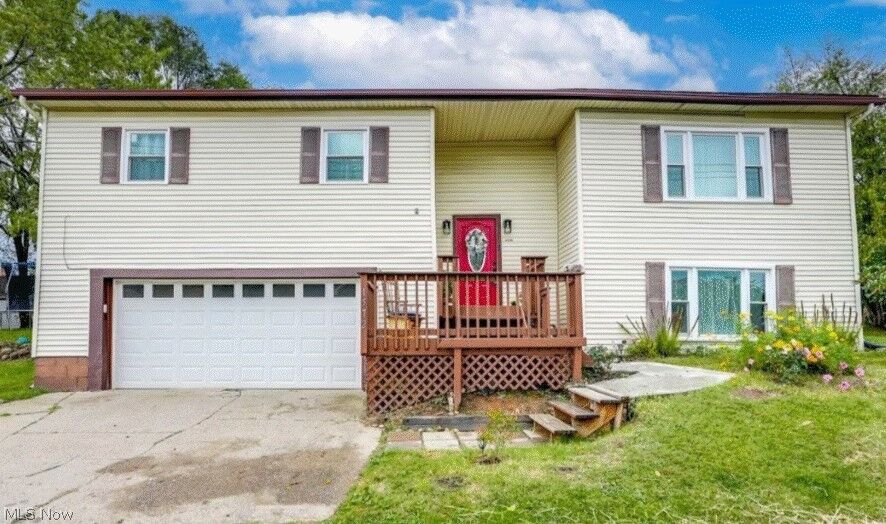 Property Photo:  1572 Josephine Avenue  OH 44250 