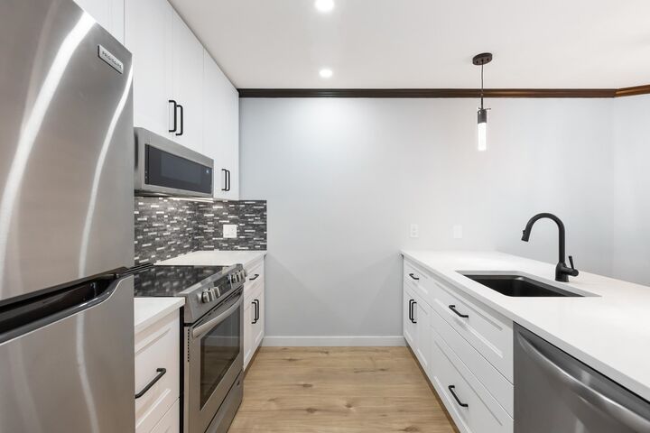 Property Photo: 11595 Fraser Street 207 BC V2X 0X7