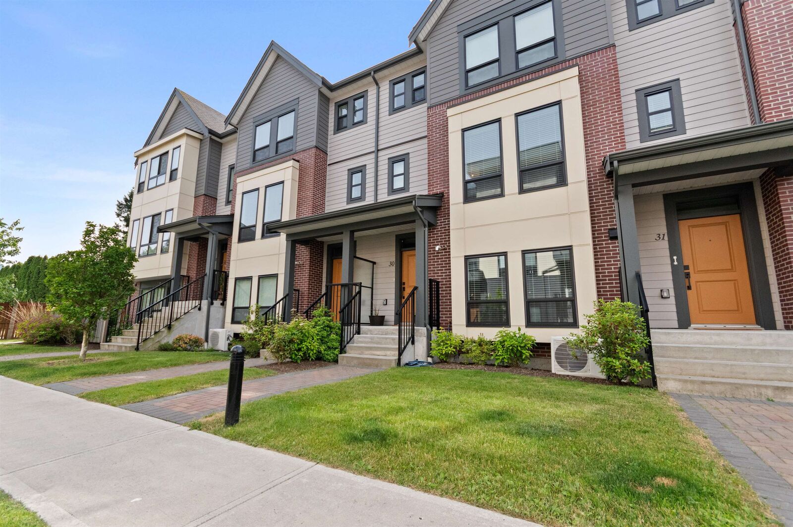 Property Photo:  45500 Campus Drive 30  BC V2R 6E9 