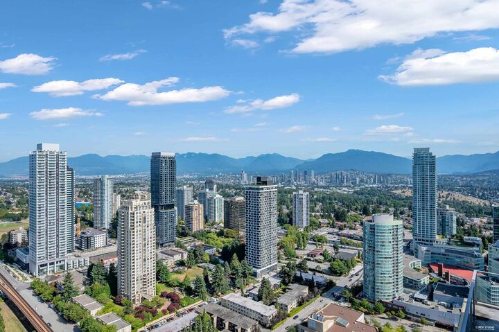 Property Photo: 6383 McKay Avenue 3606 BC V5H 0H8