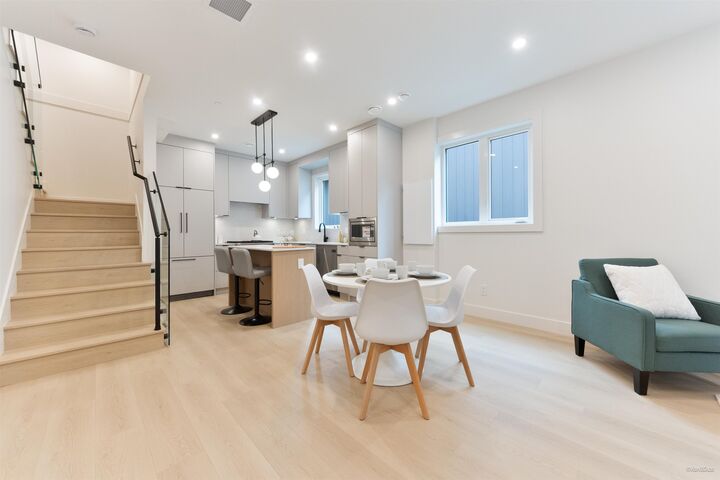 Property Photo: 7270 17th Avenue 5 BC V3N 1K9