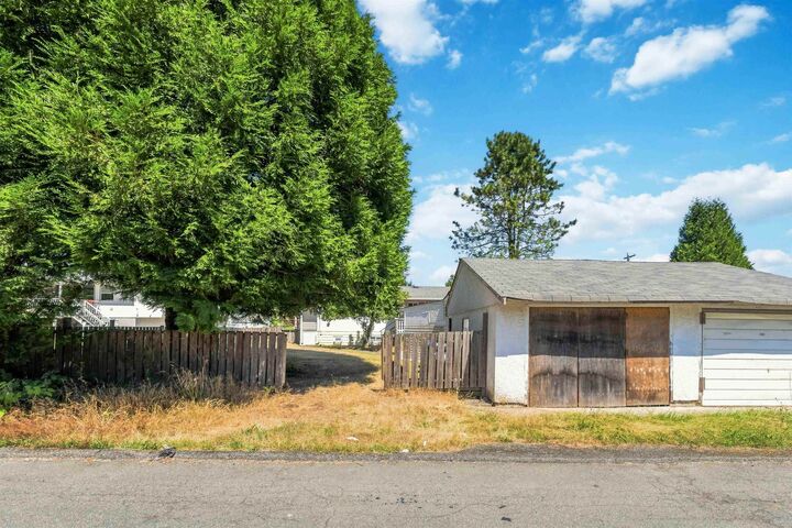 Property Photo: 14742 106A Avenue BC V3R 1T6