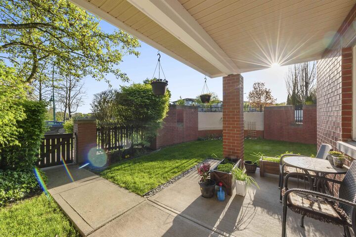19505 68A Avenue 1 — photo 1