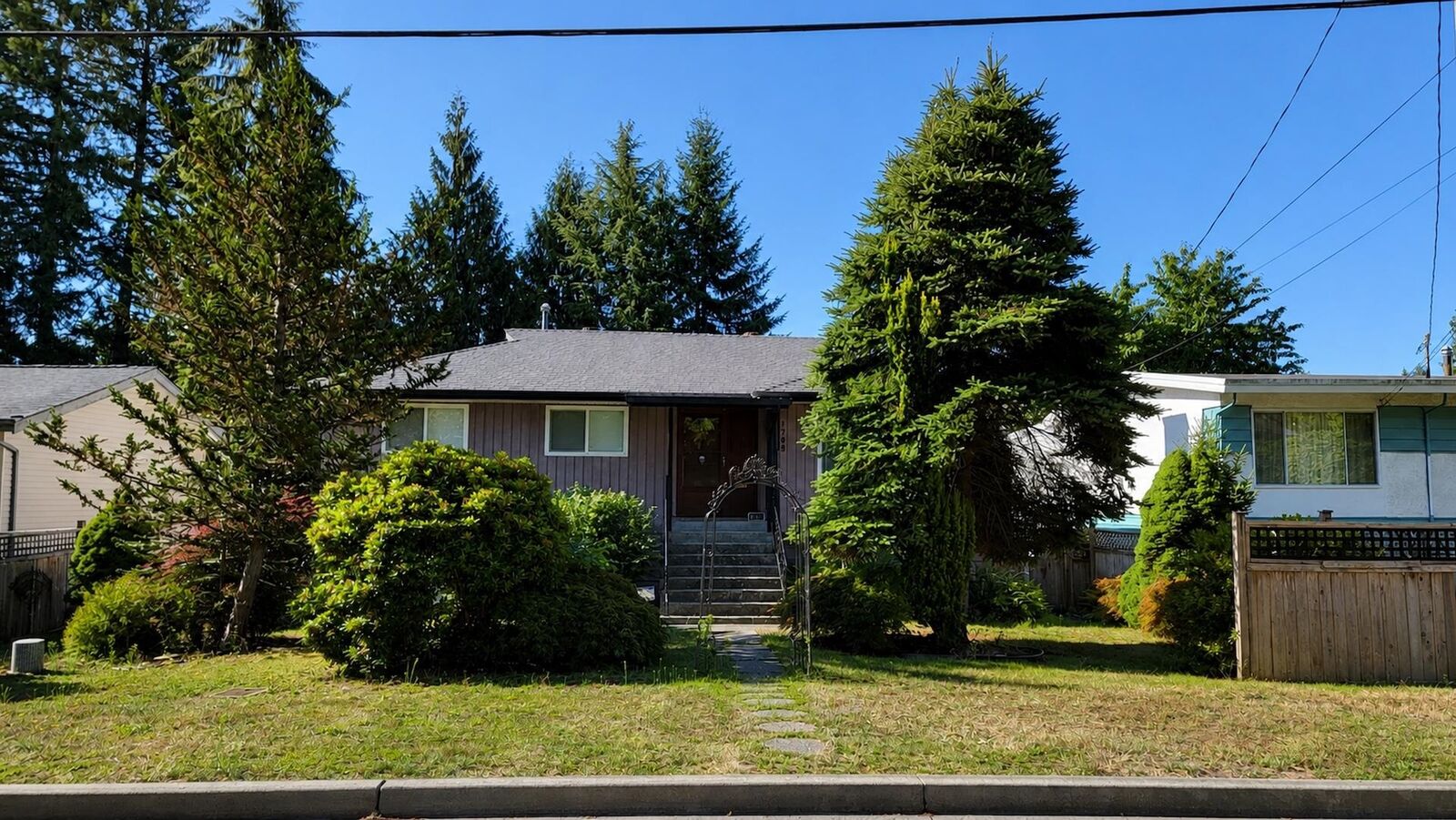 Property Photo: 1798 Heather Avenue BC V3B 2L1