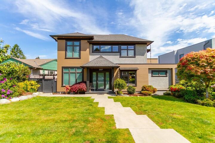 2507 Edgar Crescent — photo 1