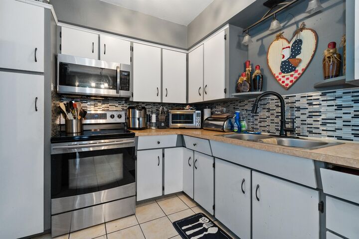 Property Photo: 5840 Vedder Road 4 BC V2R 3G4