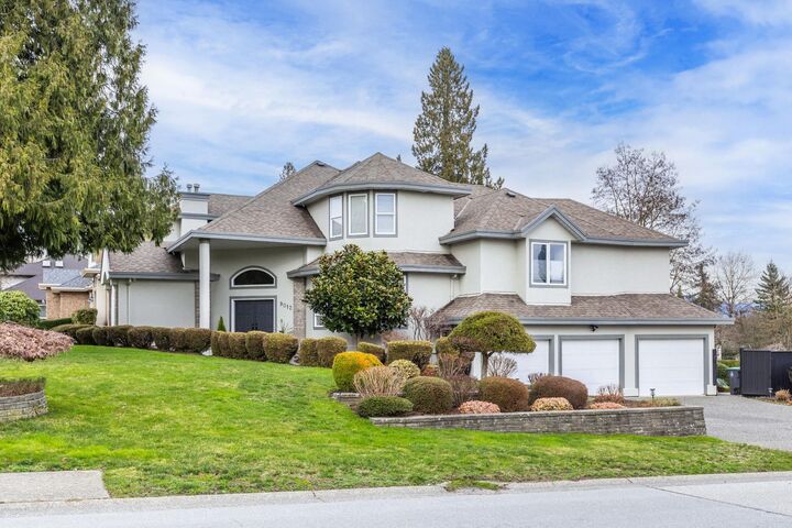 9012 162A Street — photo 1