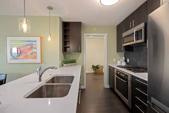 Property Photo: 608 Belmont Street 1808 BC V3M 0G8