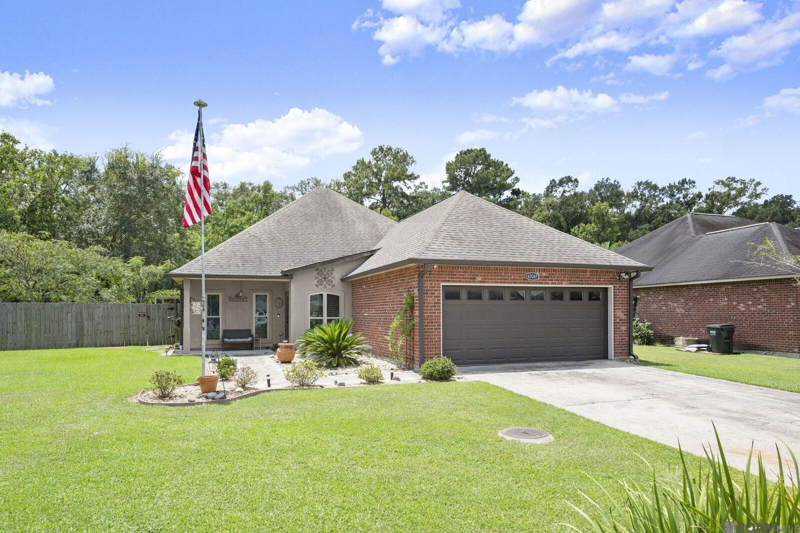 Property Photo: 43267 Sycamore Bend Ave LA 70737