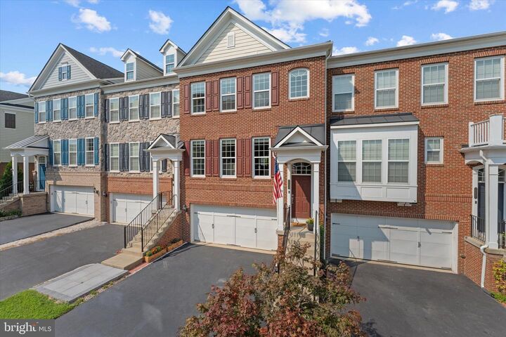 Property Photo:  20699 Erskine Terrace  VA 20147 