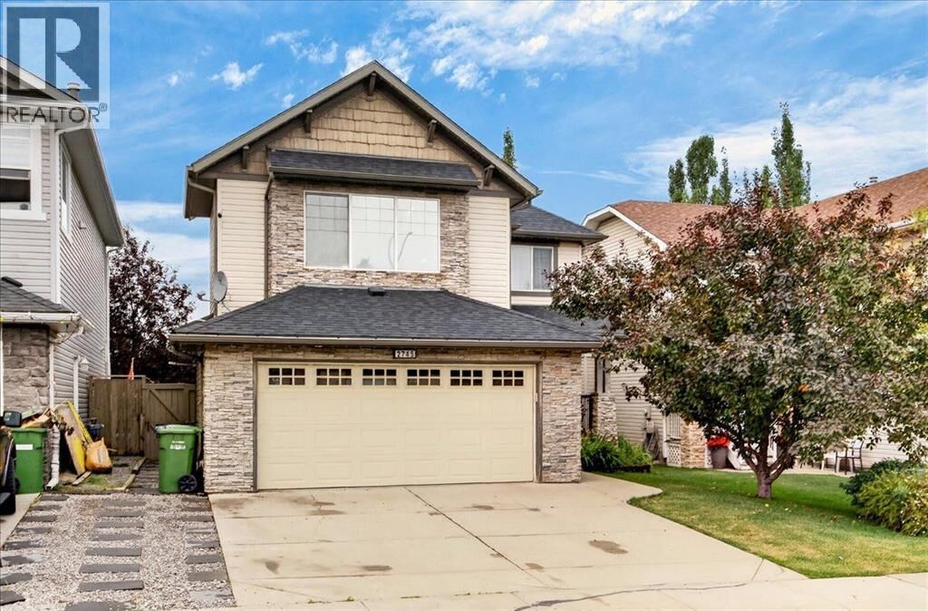 Property Photo:  2745 Coopers Manor Southwest  AB T4B 3J8 
