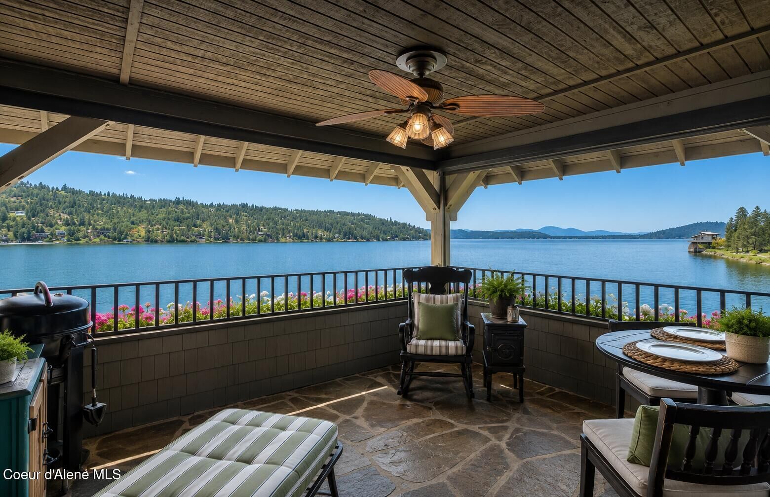 Property Photo:  4549 S Arrow Point Dr Apt 201  ID 83833 